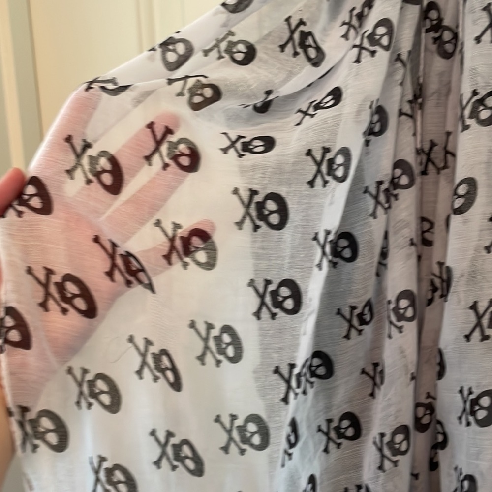 Skull and Bones Scarf- infinity Halloween - Picture 5 of 5